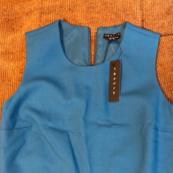 New blue Theory no-sleeve short top - Picture 2 of 4